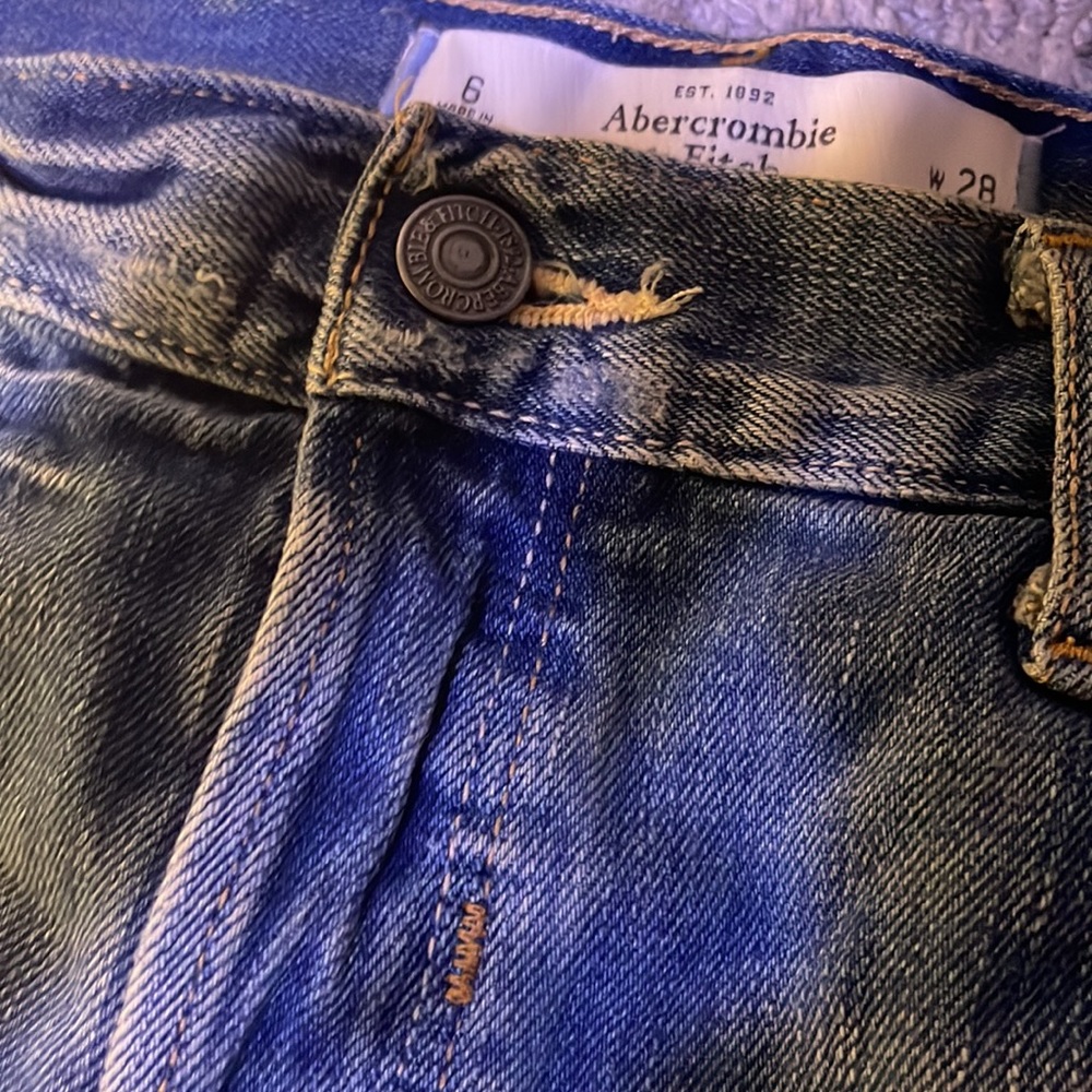 Abercrombie & Fitch Women’s Annie Denim Shorts Size 28 High Rise Cut Off - Picture 4 of 5